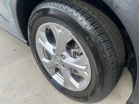 Used 2024 Honda HR-V LX image 12