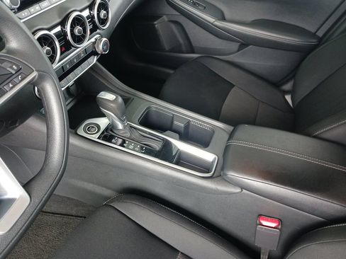 Used 2025 Nissan Sentra SV FWD image 11