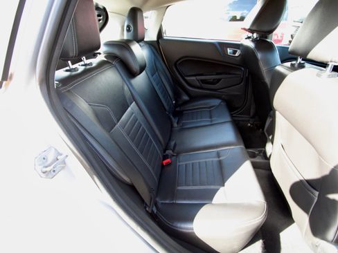Used 2014 Ford Fiesta Titanium image 15