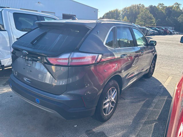 Used 2021 Ford Edge SEL w/ Convenience Package FWD image 4