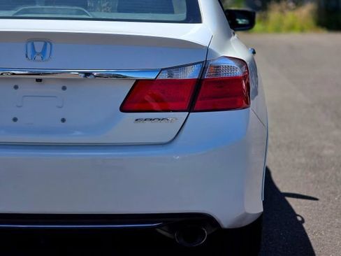 Used 2015 Honda Accord Sport image 8