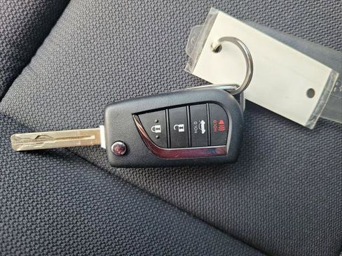 Certified 2025 Toyota Corolla LE image 36