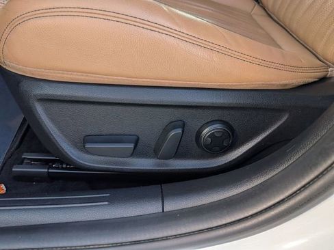 Used 2022 Genesis G70 3.3T image 15