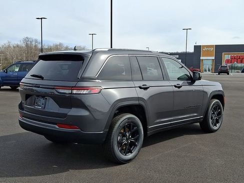 New 2026 Jeep Grand Cherokee Altitude AWD/4WD image 10