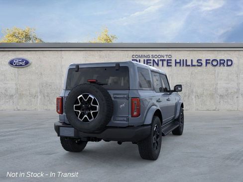 Used 2025 Ford Bronco Outer Banks image 8