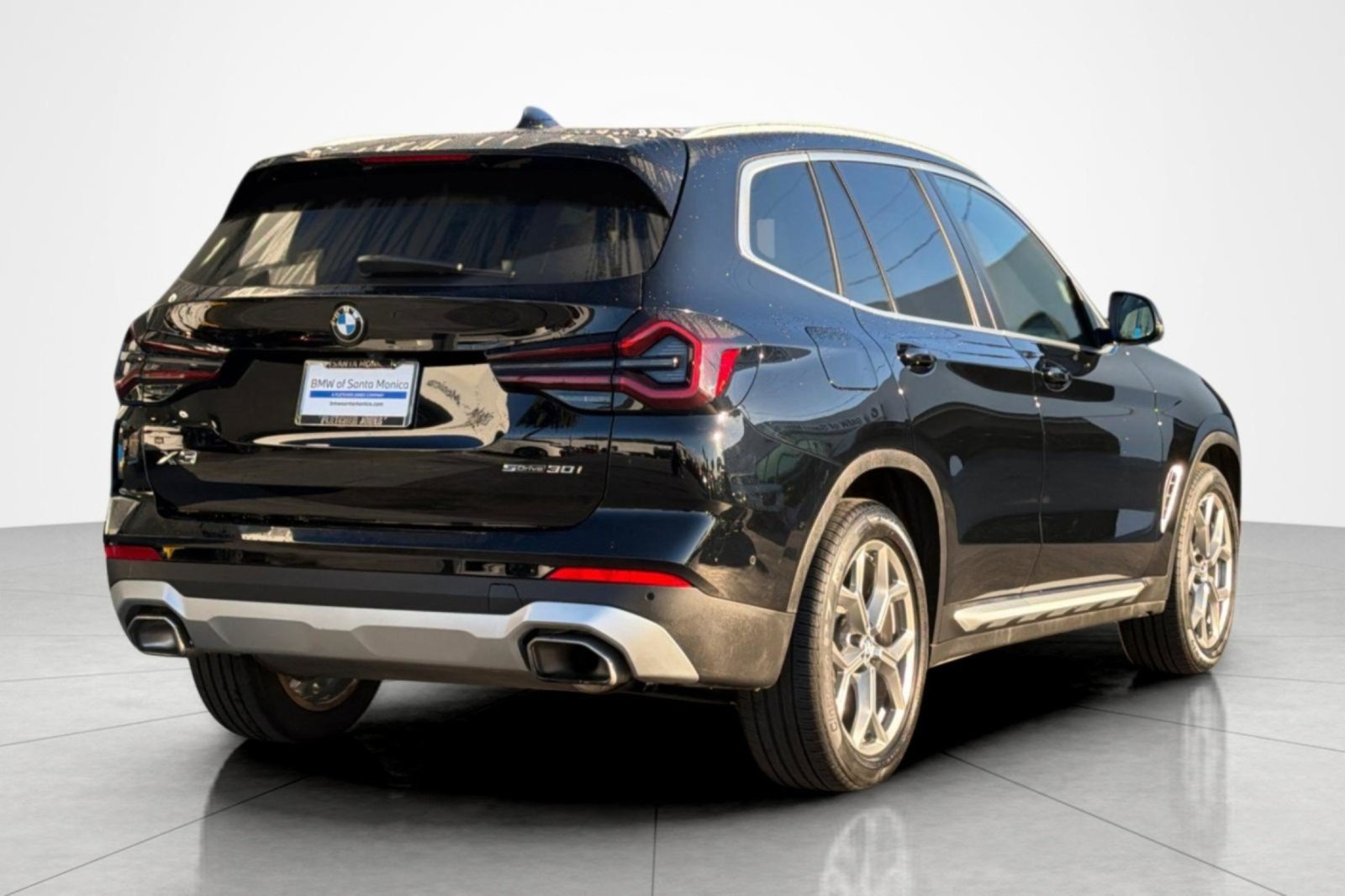 Used 2024 BMW X3 sDrive30i w/ Premium Package RWD image 5