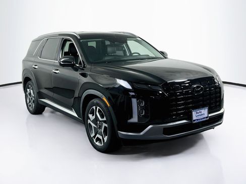 Used 2023 Hyundai Palisade SEL w/ Premium Package AWD/4WD image 3
