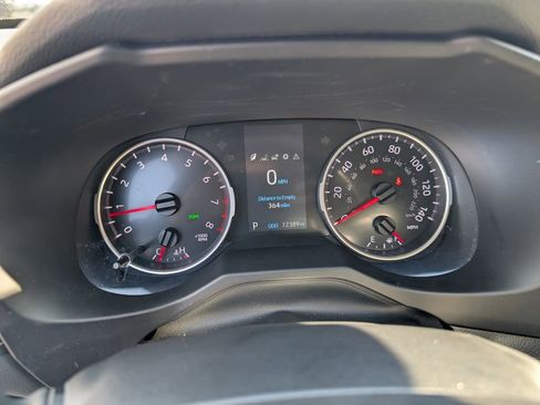 Used 2022 Toyota RAV4 XLE image 19