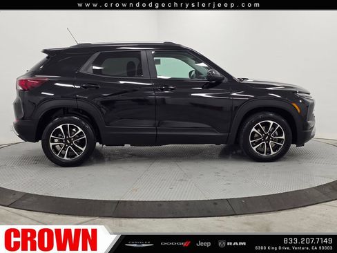 Used 2025 Chevrolet TrailBlazer LT FWD image 8