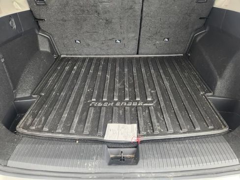 Used 2025 Nissan Rogue SV AWD/4WD image 28