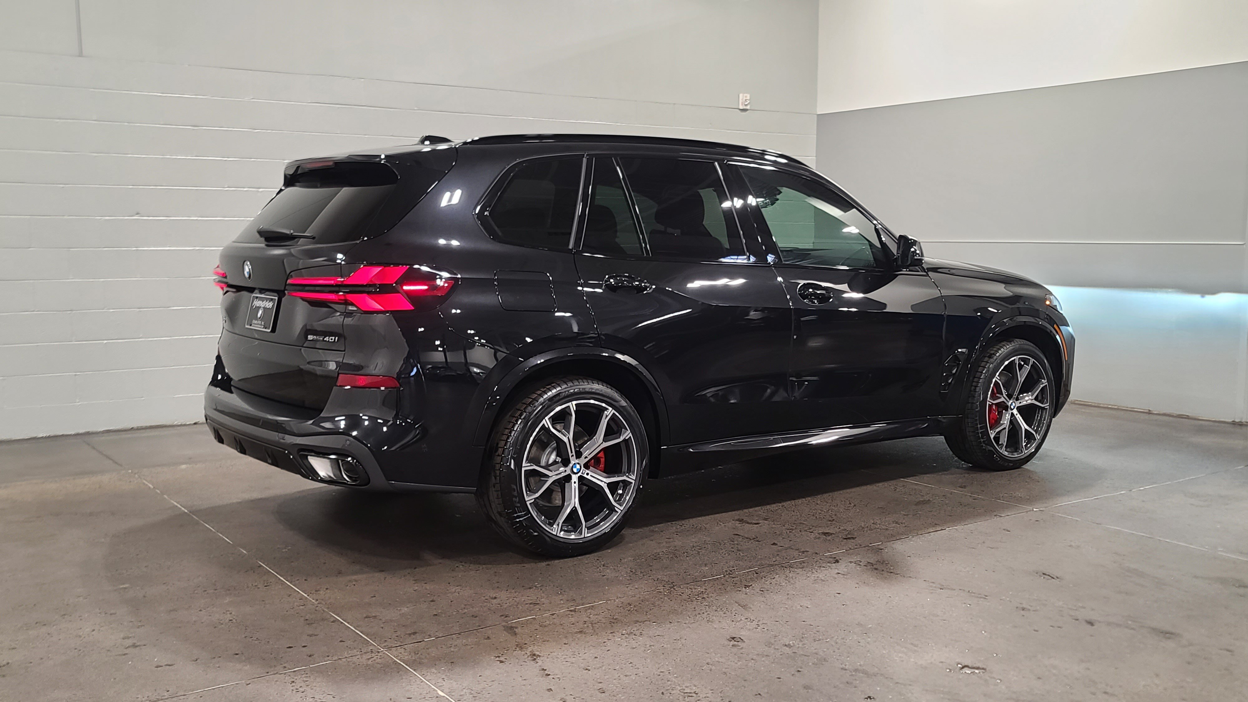 Used 2026 BMW X5 sDrive40i w/ M Sport Package RWD image 8