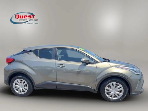 Used 2021 Toyota C-HR LE FWD image 2
