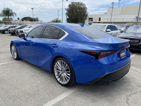 Used 2023 Lexus IS 300 w/ Premium Package RWD image 9