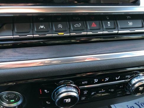 Used 2024 GMC Sierra 1500 SLT image 8