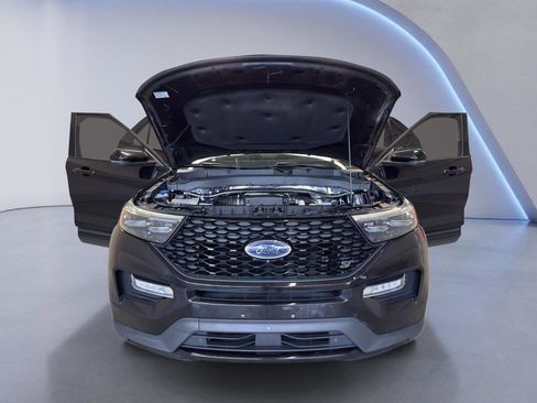 Used 2020 Ford Explorer ST w/ ST Street Pack image 8