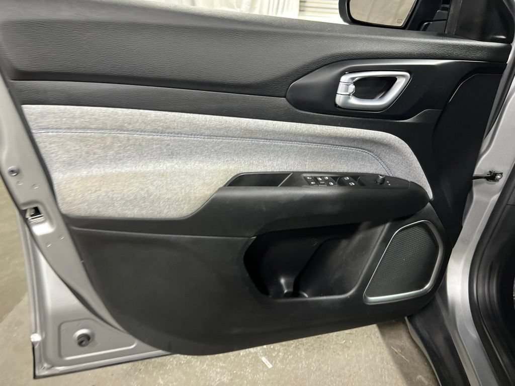 Used 2022 Jeep Compass Latitude w/ Convenience Group FWD image 22