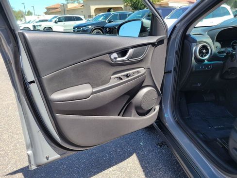 Used 2023 Hyundai Kona Limited FWD image 21
