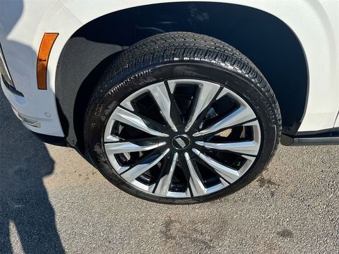 Used 2025 Cadillac Escalade Premium Luxury w/ Touring Package image 11