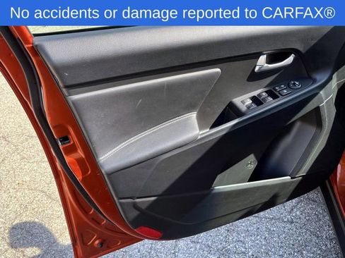 Used 2011 Kia Sportage EX w/ Premium Pkg w/Leather Seats image 18