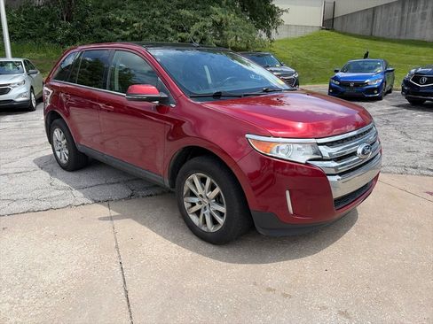 Used 2014 Ford Edge Limited w/ Equipment Group 302A AWD/4WD image 3