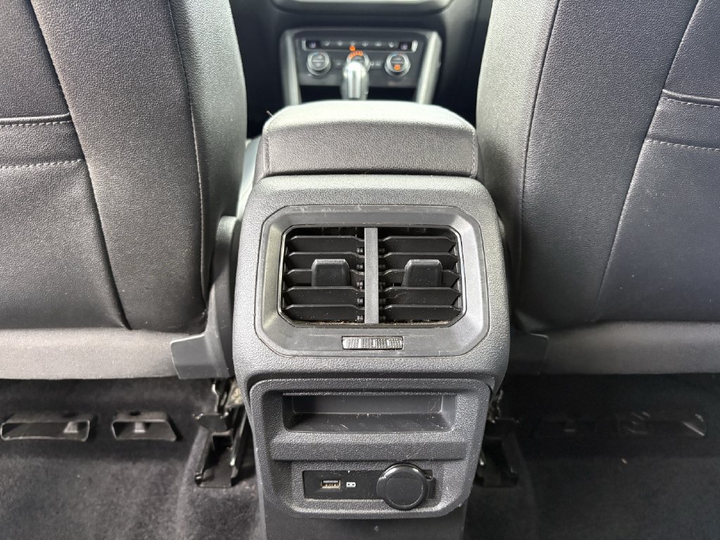 Used 2020 Volkswagen Tiguan SE R-Line FWD image 27