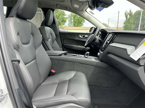New 2025 Volvo XC60 B5 Plus w/ Protection Package Premier image 11