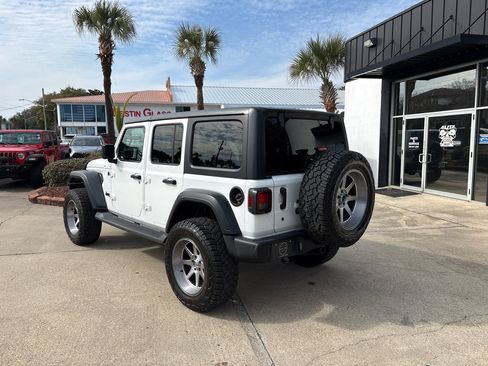 Used 2020 Jeep Wrangler Unlimited Sport image 8