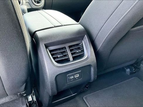 Used 2025 Chevrolet Blazer LT AWD/4WD image 10