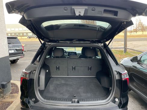 Used 2025 Chevrolet Equinox LT image 30