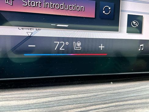 Certified 2024 BMW X7 xDrive40i w/ Premium Package image 37