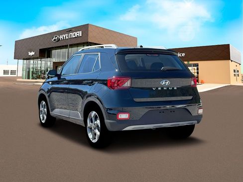 New 2026 Hyundai Venue SEL FWD image 5