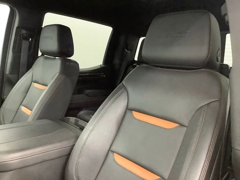 Used 2023 GMC Sierra 1500 AT4 w/ Technology Package AWD/4WD image 12
