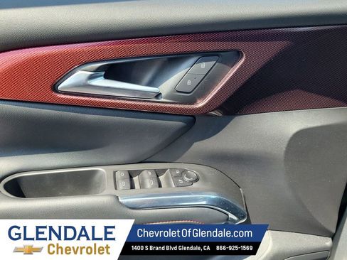 Certified 2025 Chevrolet Traverse Z71 AWD/4WD image 31