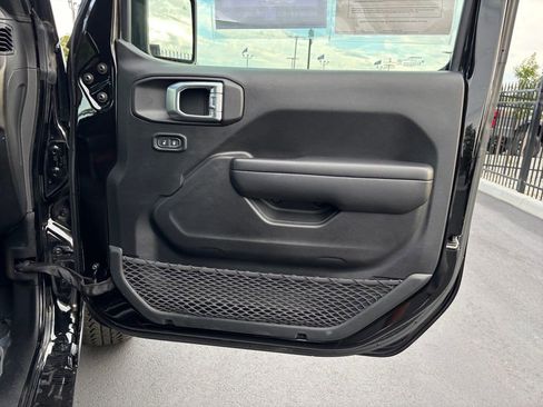Used 2021 Jeep Wrangler Sport image 26