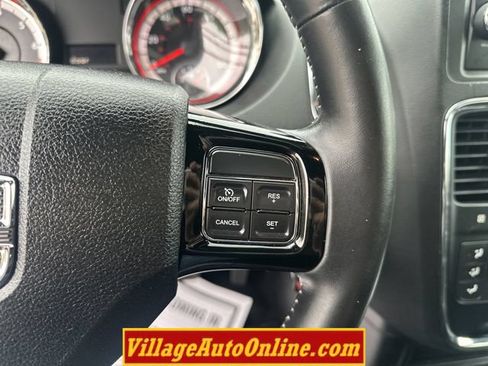 Used 2016 Dodge Grand Caravan SE FWD image 19