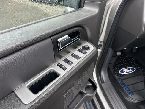 Used 2008 Ford Expedition XLT image 14
