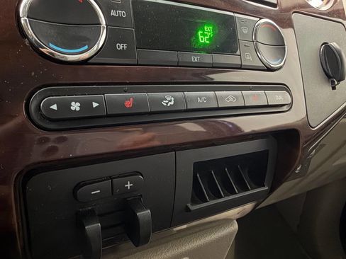 Used 2010 Ford F250 Lariat image 29