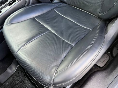 Used 2022 Lincoln Corsair Standard w/ Equipment Group 101A image 9