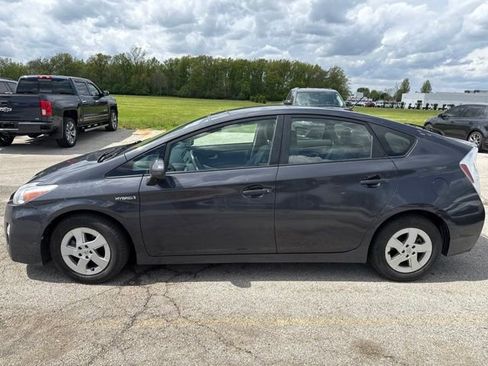 Used 2010 Toyota Prius Two FWD image 2