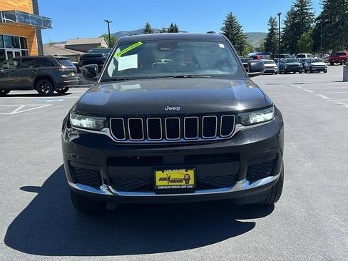 Used 2023 Jeep Grand Cherokee L Laredo AWD/4WD image 2