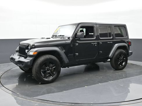 Used 2022 Jeep Wrangler Unlimited Sport AWD/4WD image 4