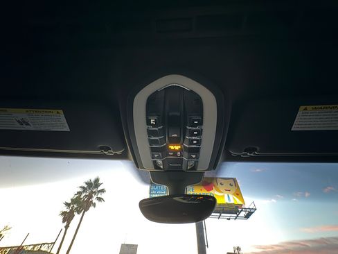 Used 2013 Porsche Cayenne S image 32