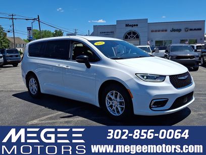 Used 2024 Chrysler Pacifica Touring-L