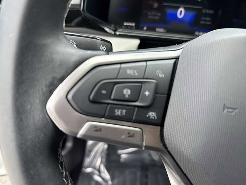 Certified 2025 Volkswagen Taos S FWD image 30