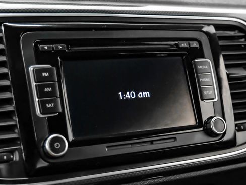 Used 2014 Volkswagen Beetle GSR image 24