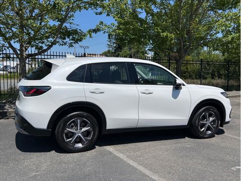 Used 2023 Honda HR-V EX-L image 25