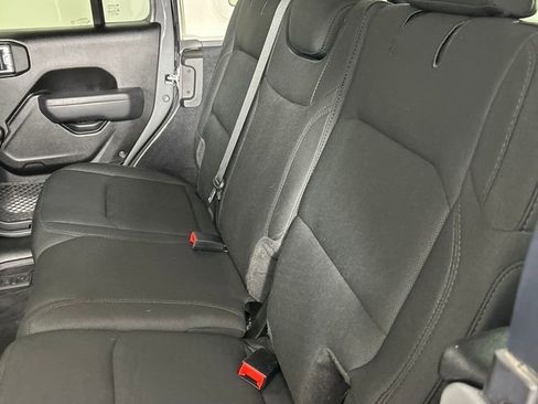 Used 2022 Jeep Wrangler Unlimited Sport image 16