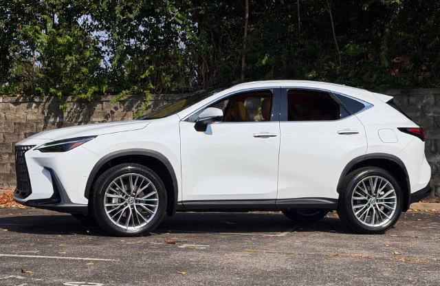 Certified 2026 Lexus NX 350 AWD w/ Luxury Package image 13