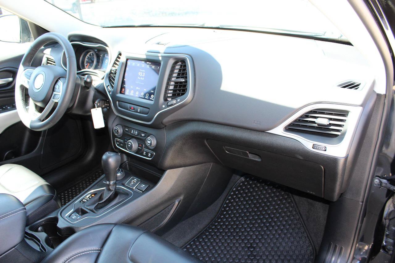 Used 2022 Jeep Cherokee Latitude w/ Sun & Sound Group AWD/4WD image 53