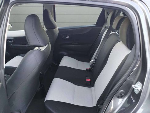 Used 2014 Toyota Yaris LE image 18